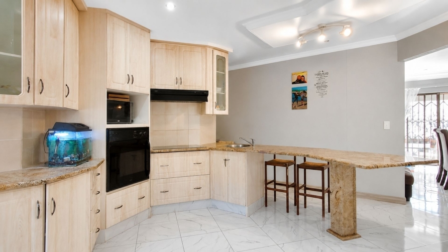 4 Bedroom Property for Sale in Safari Gardens North West